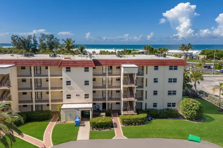 901 BEACH RD #402