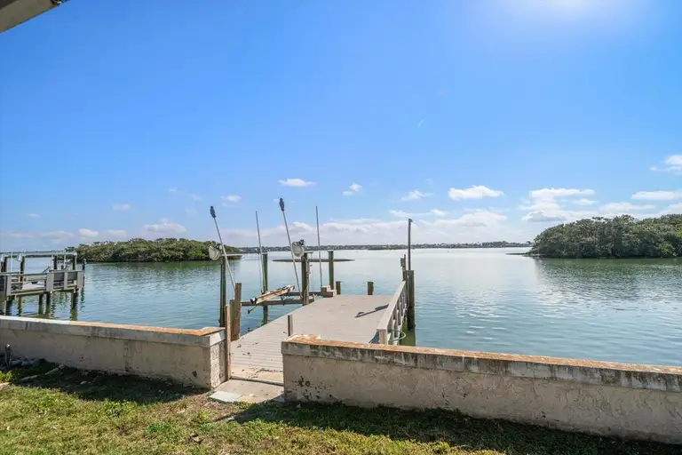 701 HARBOR DR