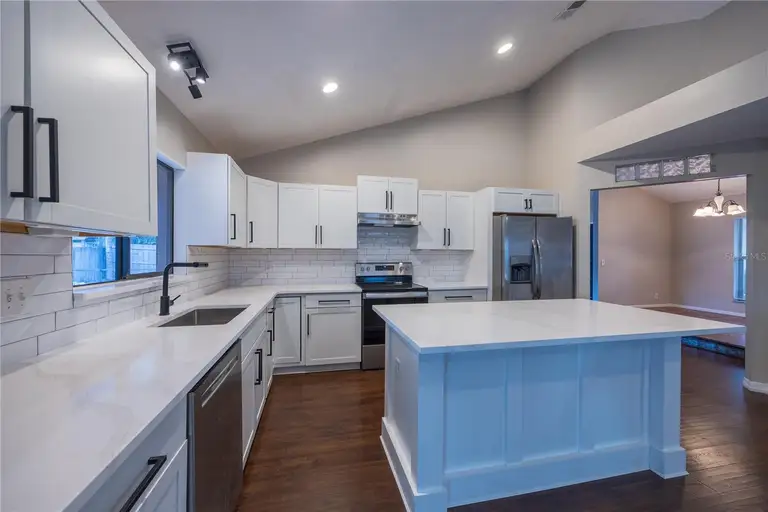 1006 ALBAMONTE CT — photo 3