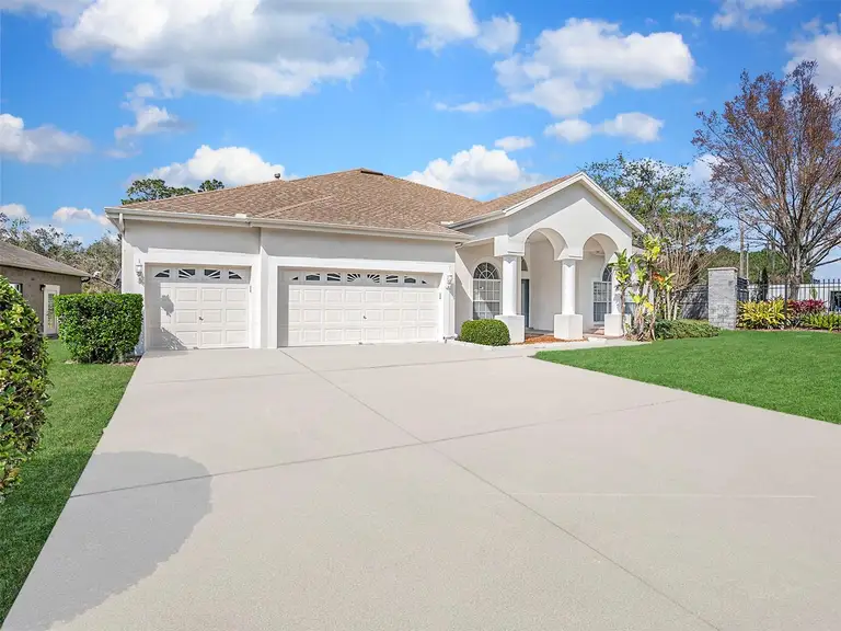 1545 DEERBOURNE DR — photo 3