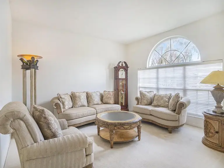 1545 DEERBOURNE DR — photo 5