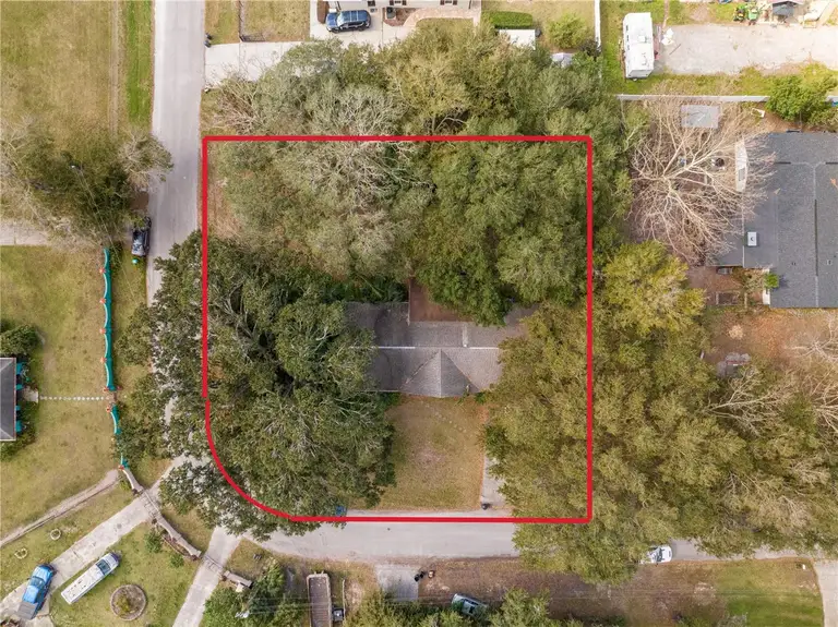 1221 FOREST CIR — photo 2