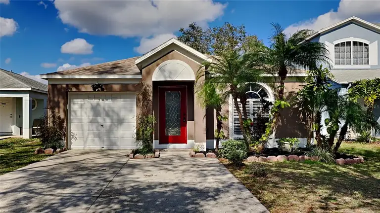 413 MAPLE POINTE DR