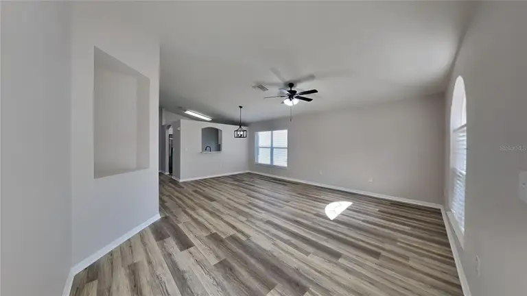 413 MAPLE POINTE DR — photo 3