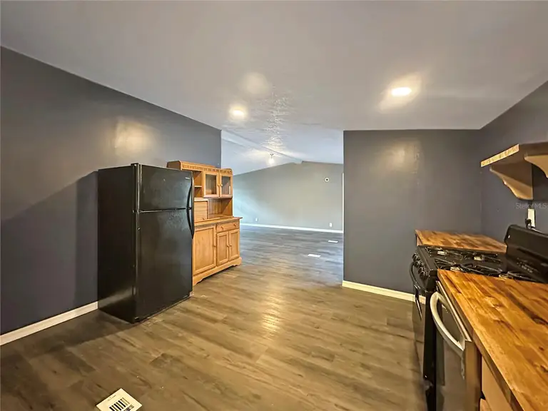 3860 NE 60TH CT — photo 5