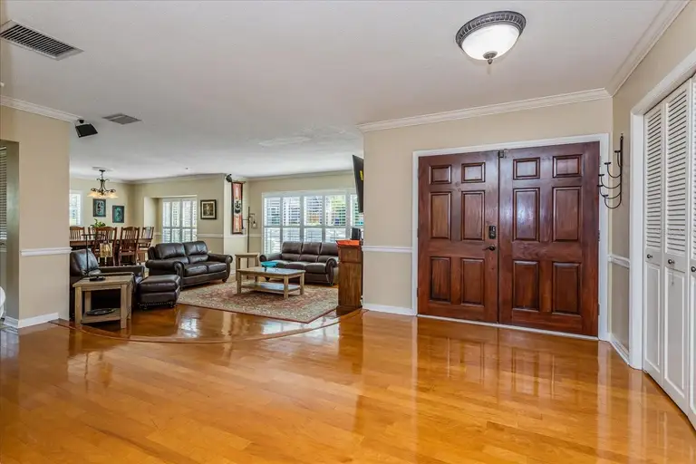 1591 CHIPPEWA TRL — photo 4