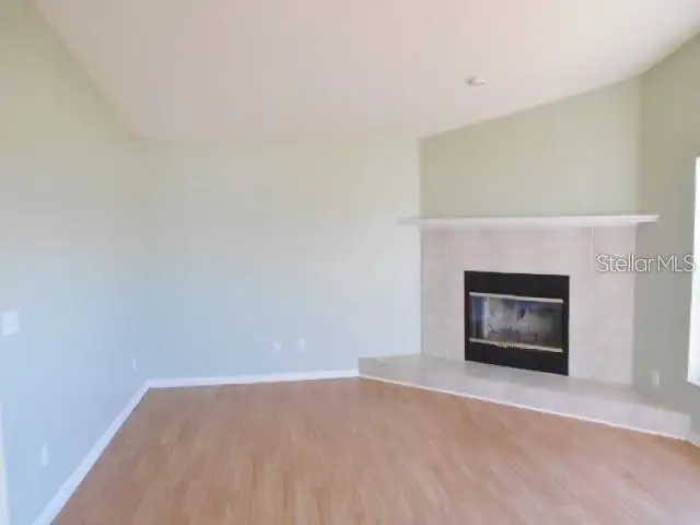 1814 WOOD TRAIL ST — photo 2
