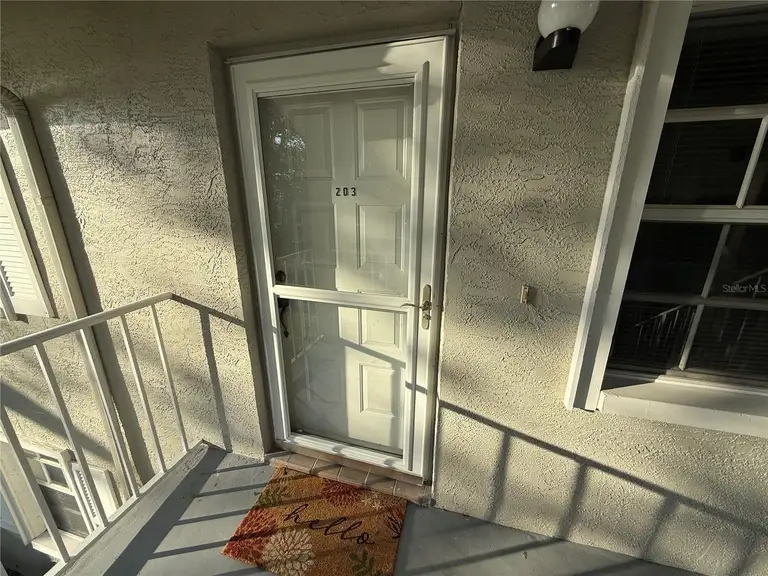 1390 OAK HILL DR #203 — photo 4