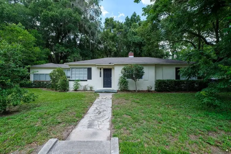 2706 W UNIVERSITY AVE