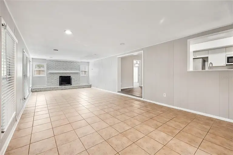353 E ORANGE ST — photo 3