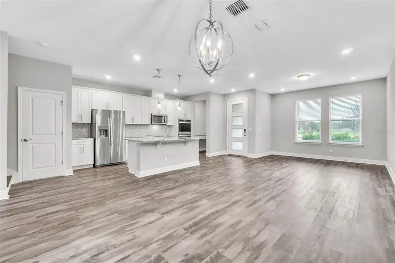 7013 CARRICKBEND LN — photo 5