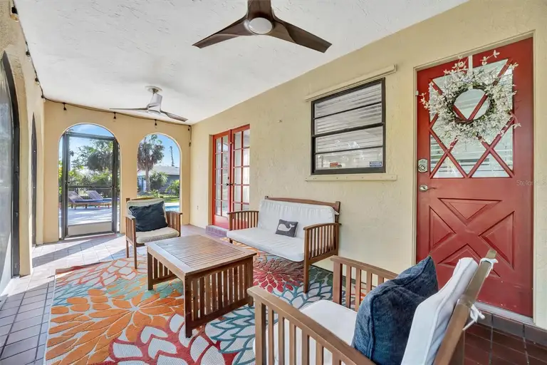 612 MONTEZUMA DR — photo 4