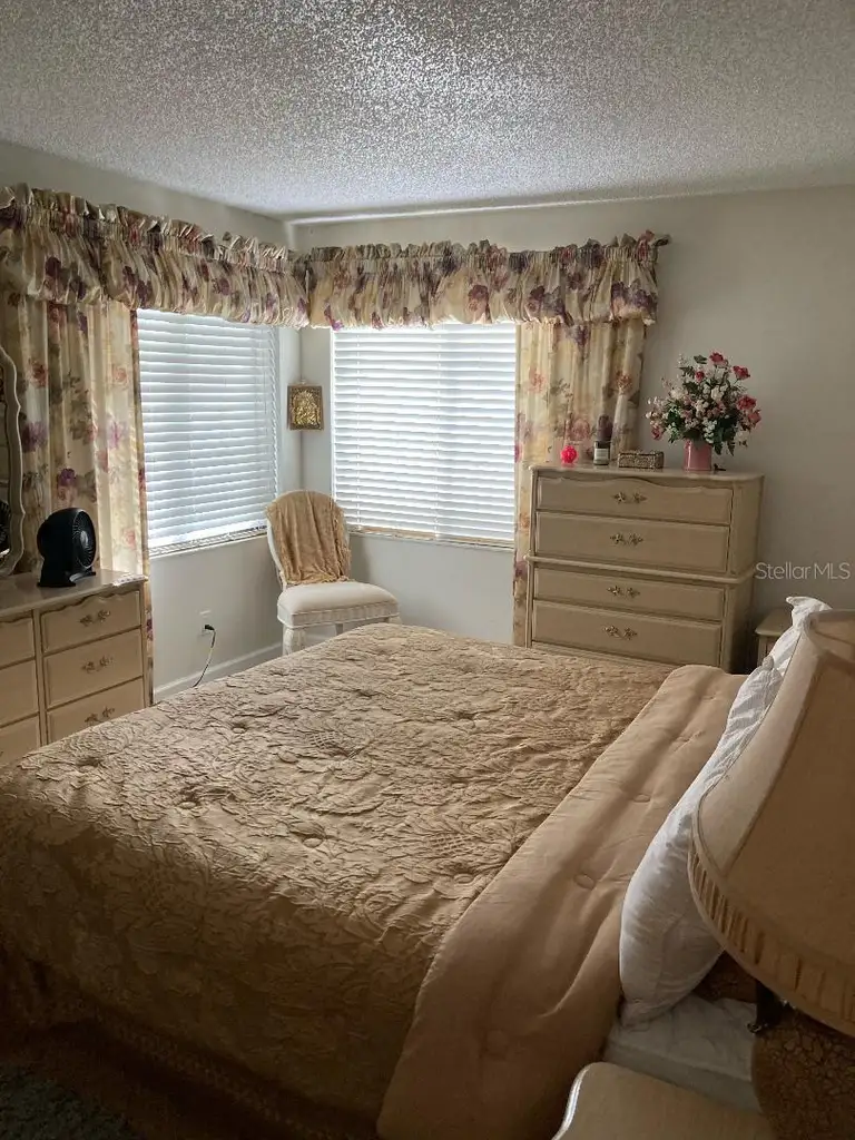 2377 LAKE HEATHER HEIGHTS CT #2377 — photo 4
