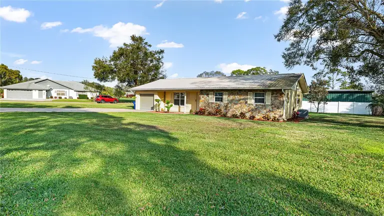 2930 N MARYLAND DR — photo 3