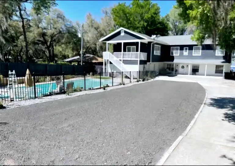 5727 COUNTY ROAD 352