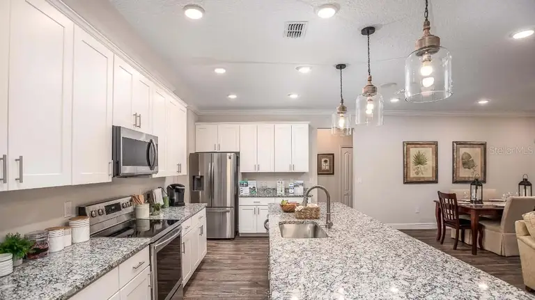 56443 CREEKSIDE WAY — photo 3