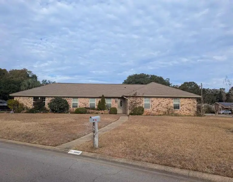 3995 GOYA DR