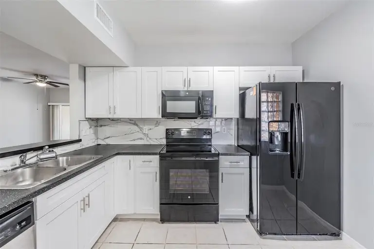 6414 HOLLYDALE PL #101 — photo 5