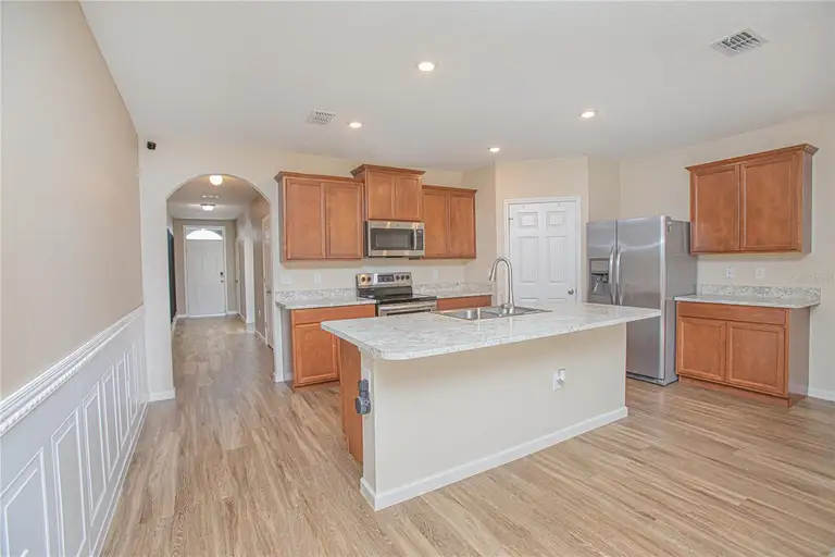 1120 NEWTON CIR CIR — photo 4