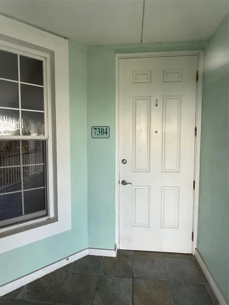 5125 MELBOURNE ST #E-304 — photo 2