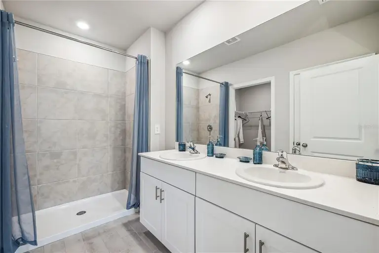 2136 ROYAL TERN CIR #20 — photo 4