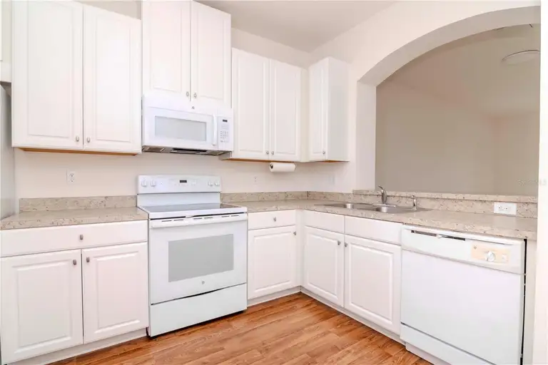 8951 WALNUT GABLE CT — photo 5