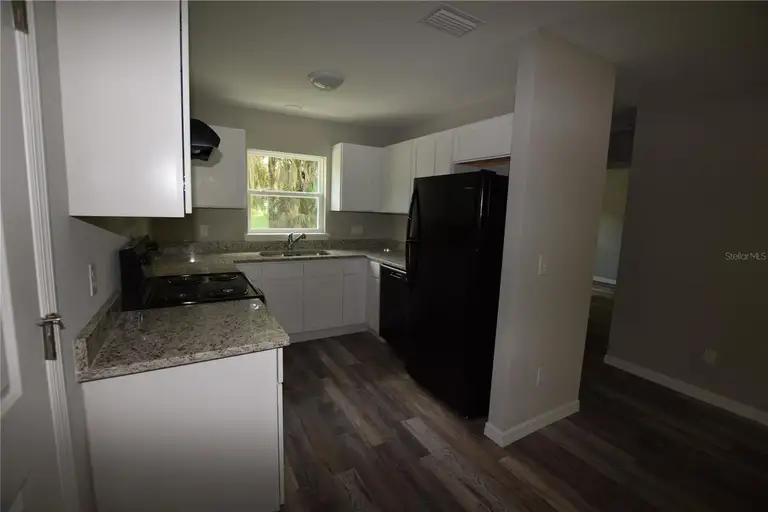103 W DOANE AVE — photo 2