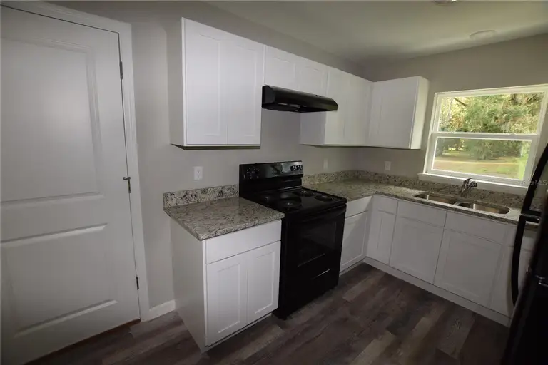 103 W DOANE AVE — photo 5