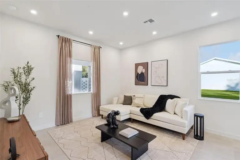 427 SKYFIELD CT — photo 2