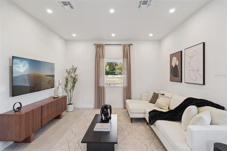 427 SKYFIELD CT — photo 3