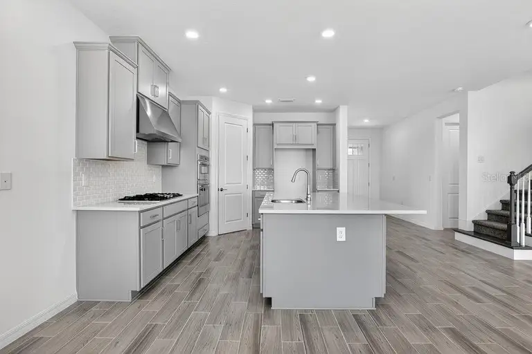 831 JUNONIA BLVD — photo 3
