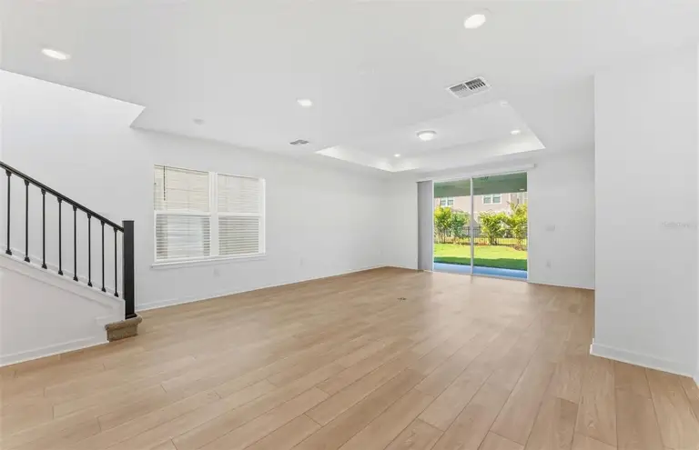 6275 BROAD FIELD AVE — photo 5
