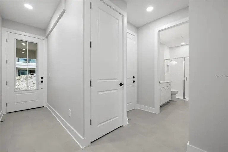 4208 W CARMEN ST #B — photo 3