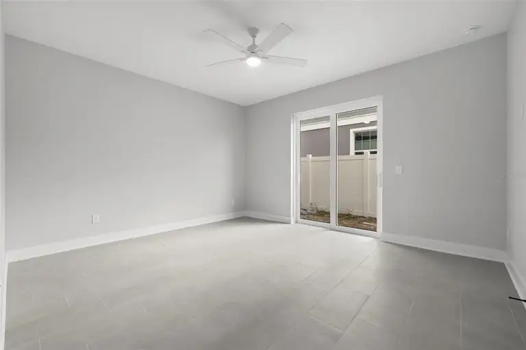 4208 W CARMEN ST #B — photo 4