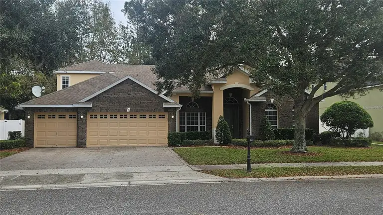 317 E BLUE WATER EDGE DR