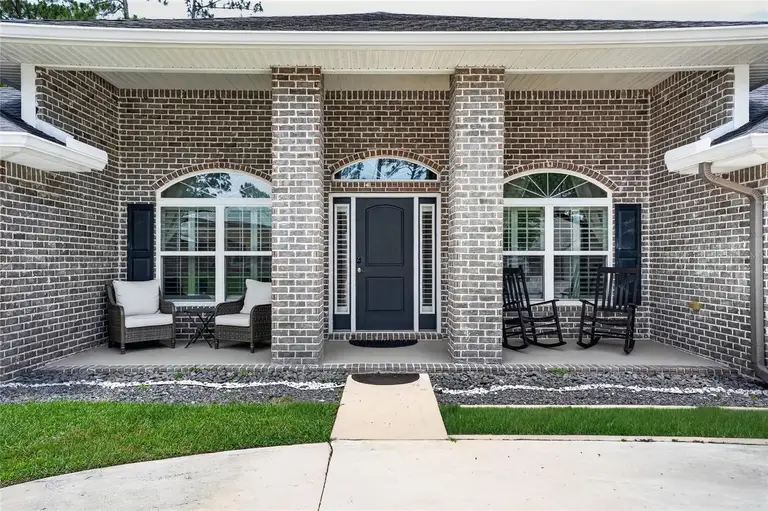 14 FARNELL LN — photo 2