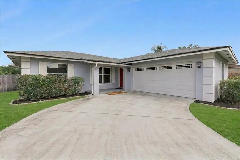 102 N SILVER CLUSTER CT — photo 3