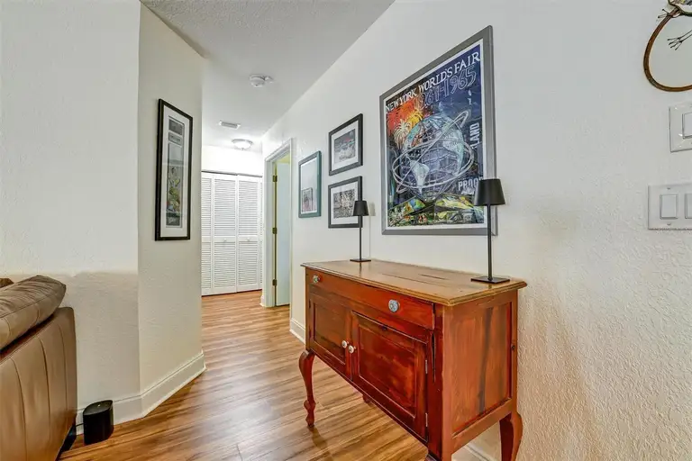 8352 MEADOWBROOK DR #10 — photo 3