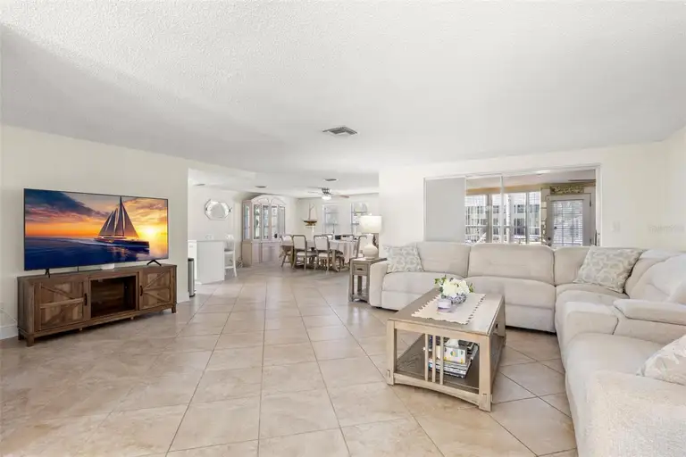 7418 ISLANDER LN — photo 3