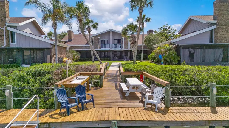 121 LAGOON CT — photo 3