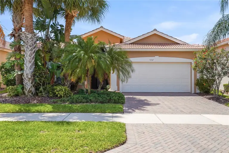 5042 SANDY BROOK CIR