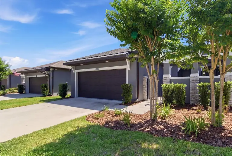 219 VILLA LUNA LN — photo 2