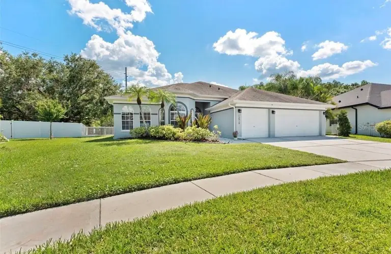 12910 VICKSBURG DR — photo 2