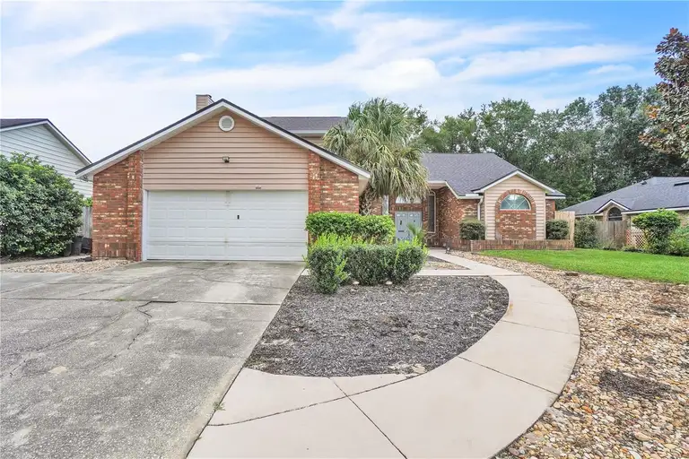 13 BASS LAKE DR