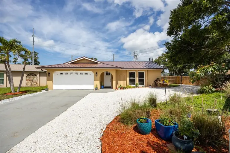 12481 REGENCY AVE — photo 2
