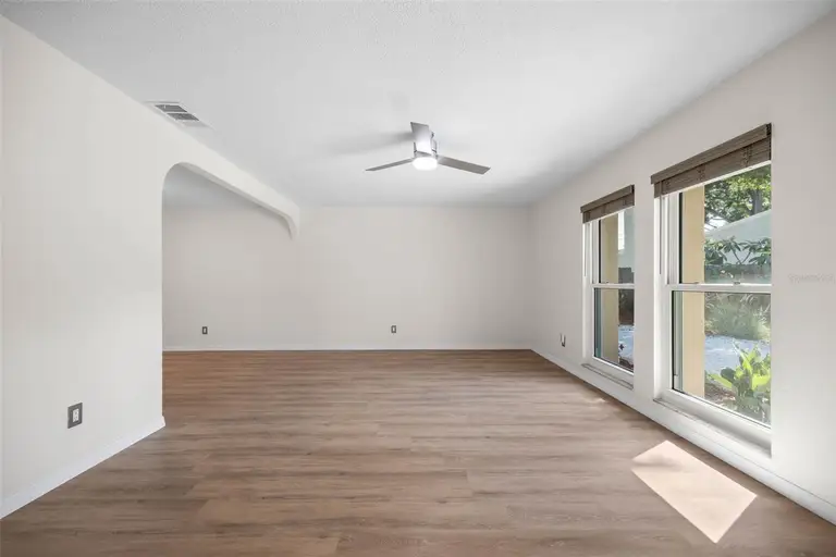 12481 REGENCY AVE — photo 5