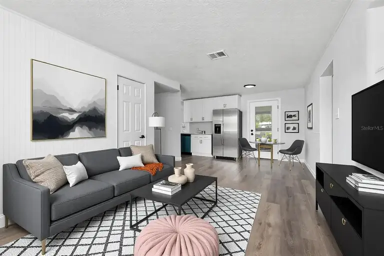 603 CONRAD DR — photo 2