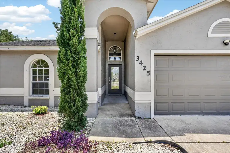 3425 COVE CT E — photo 2
