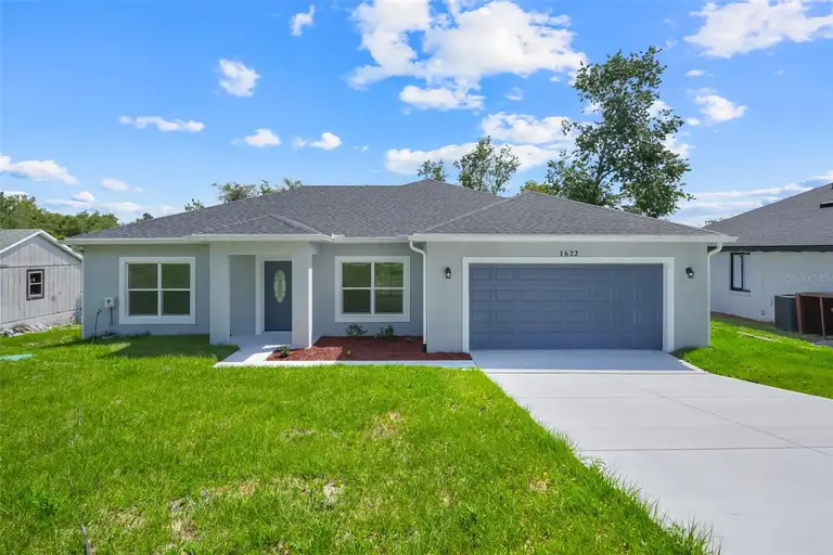 1622 N MERRICK DR — photo 2