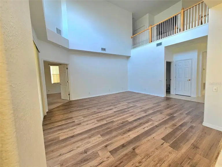 2307 MESSENGER CIR — photo 3